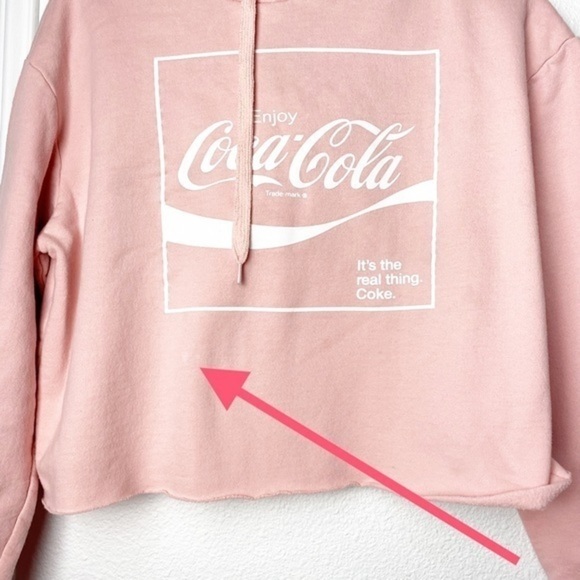Coca Cola Pink boxy Crop Top  Y2k oversized top with hoodie - Picture 8 of 9